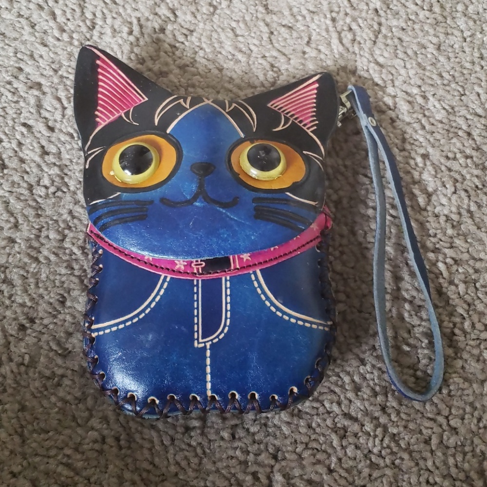 NWOT HANDMADE AUTHENTIC LEATHER CAT WRISTLET
